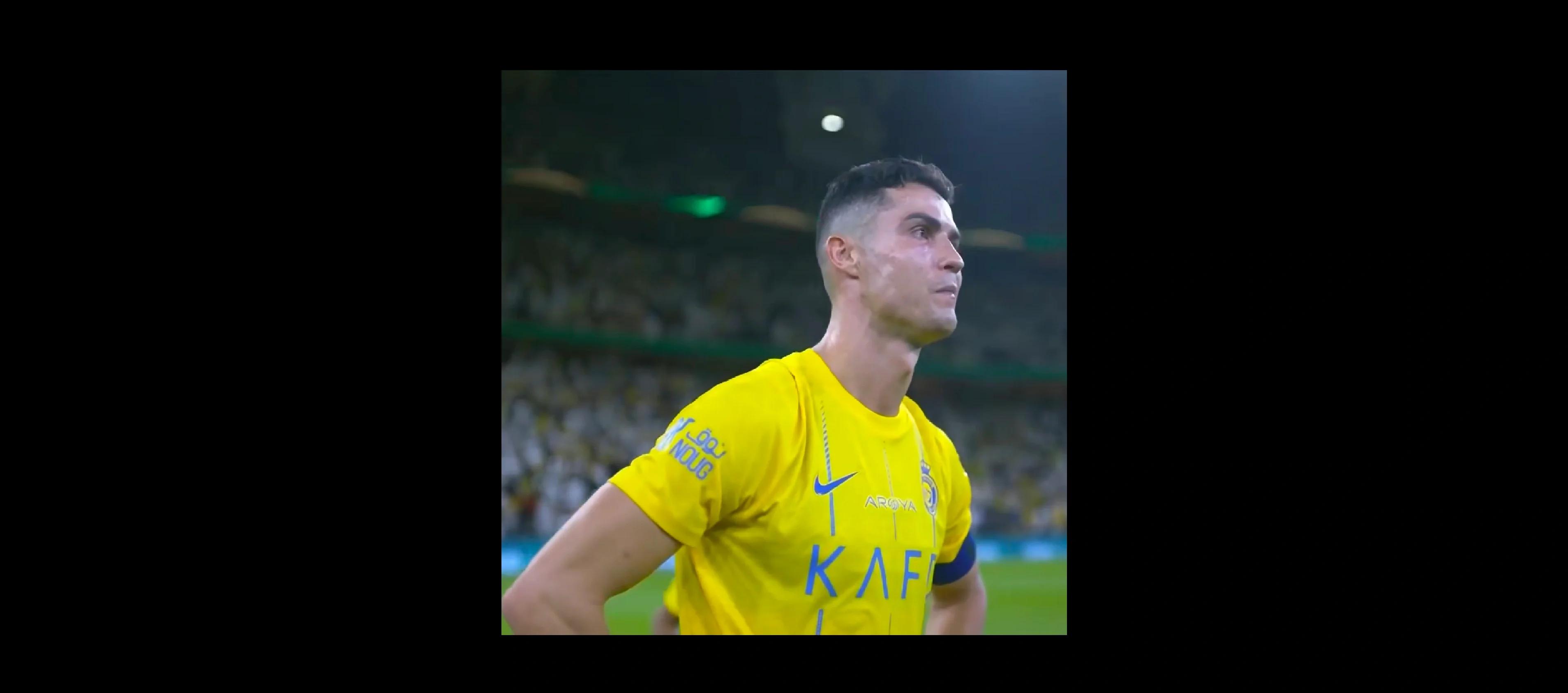 外国足球明星在比赛中散发光芒