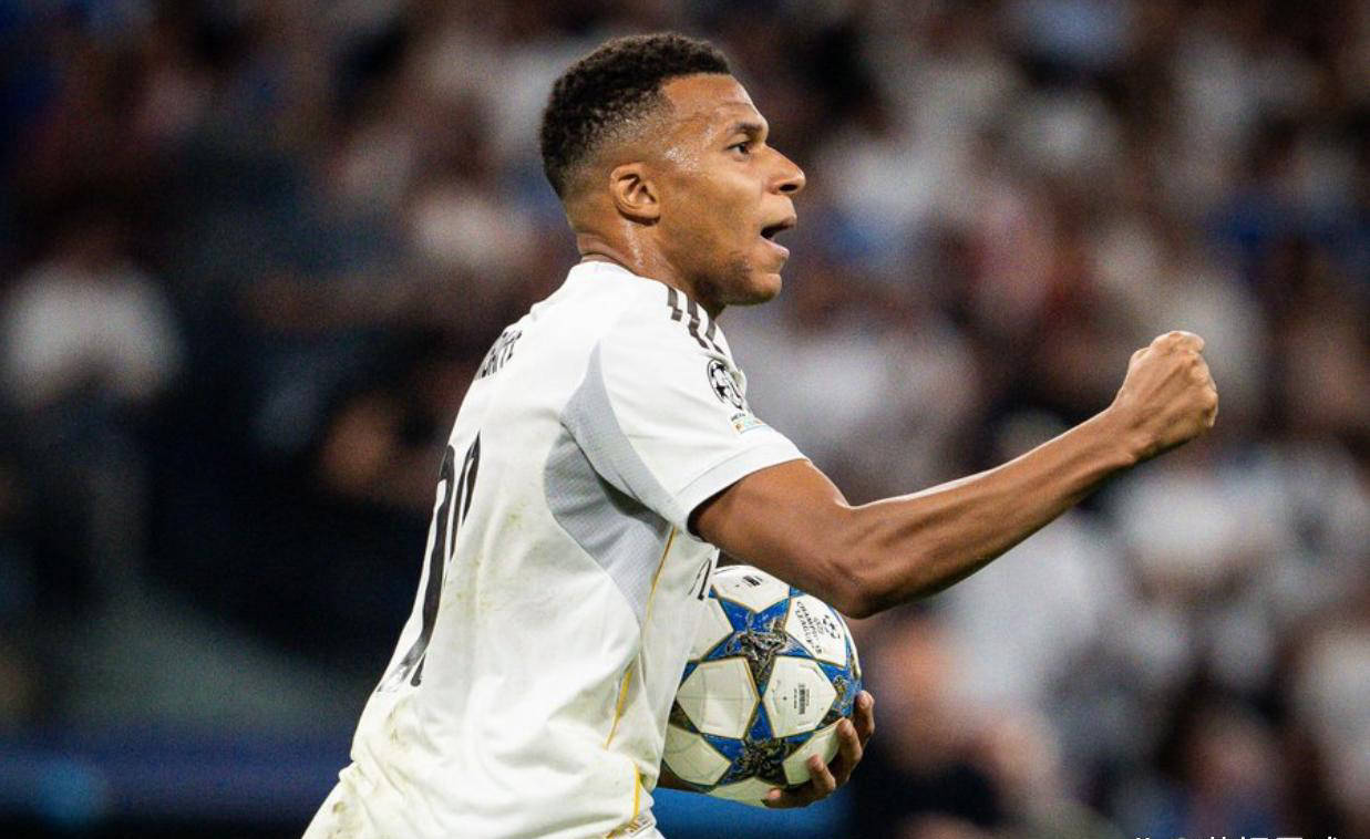 法国横扫切尔西，姆巴佩完成帽子戏法的简单介绍