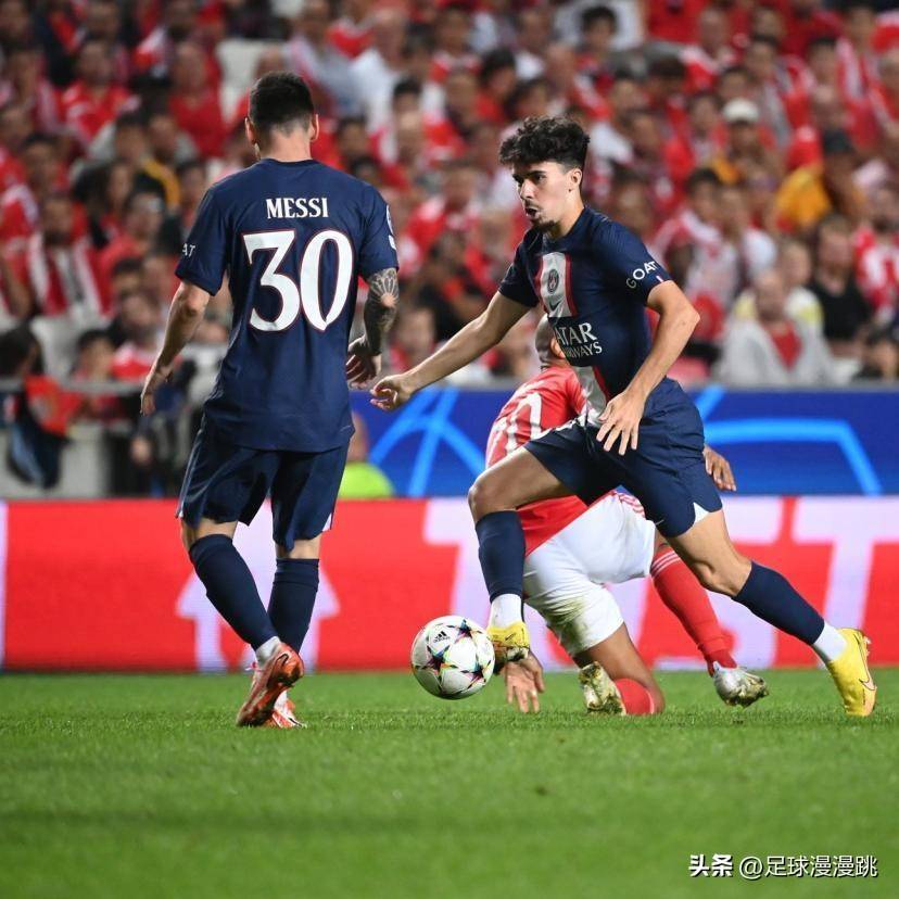 荷兰绝地反击阿森纳，梅西送出助攻