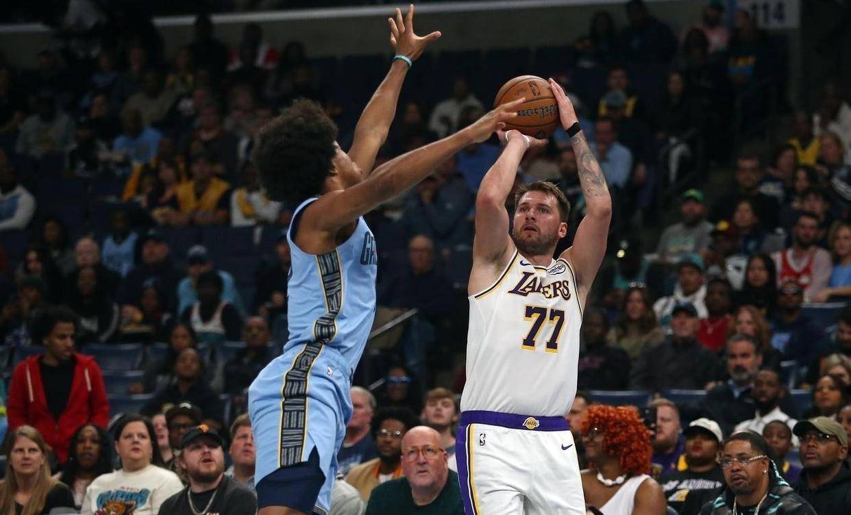 PG平台-包含灰熊碾压青岛队，东契奇带队取胜的词条