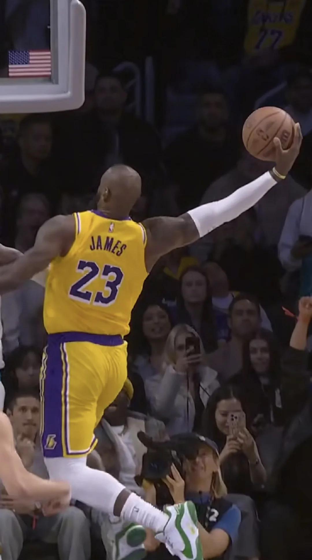 湖人小将因伤缺席训练,状态成谜的简单介绍 湖人小将因伤缺席训练,状态成谜的简单介绍