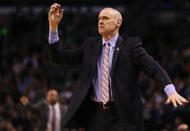 老鹰横扫独行侠，赛季首胜喜出望外喜悦的简单介绍