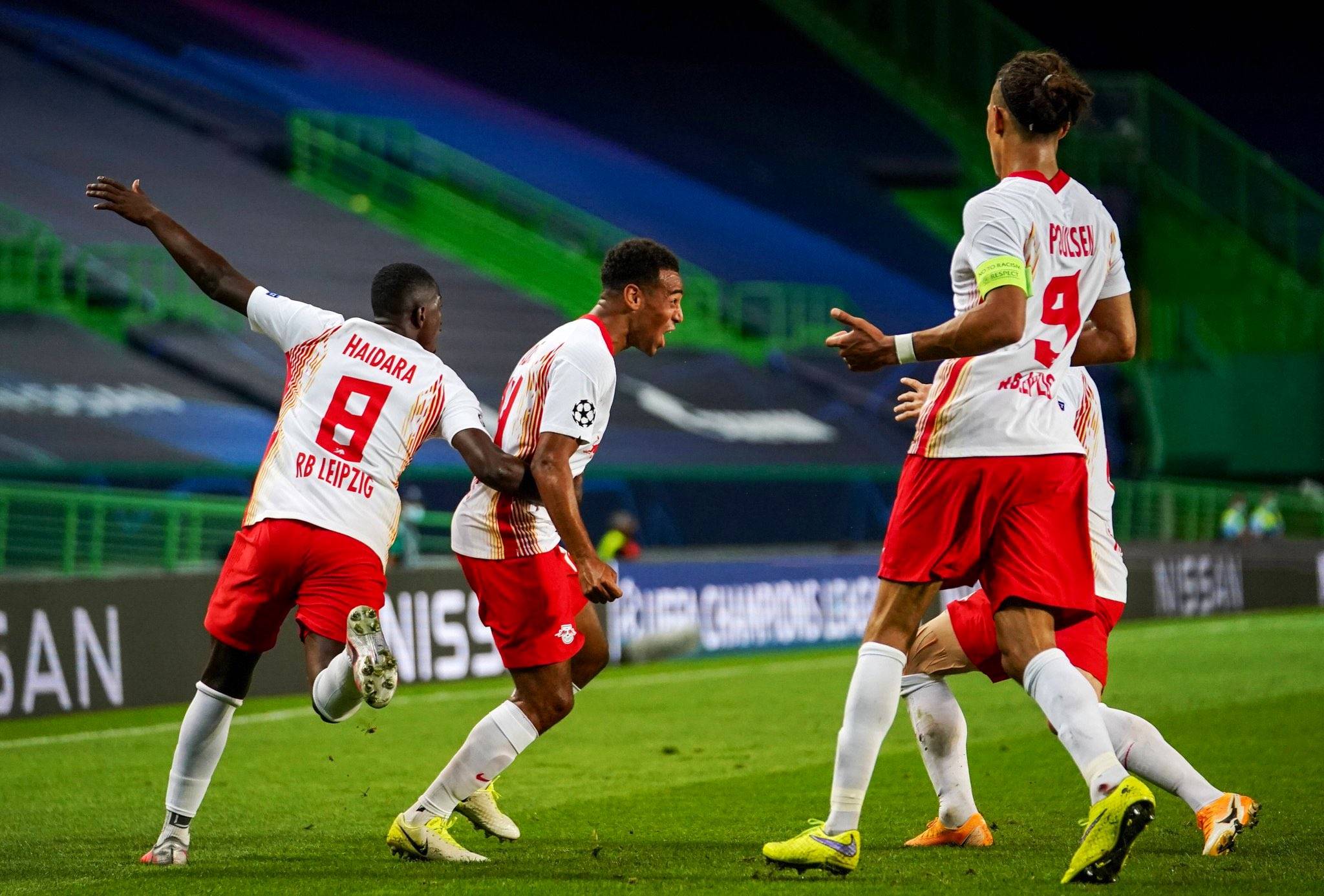 关于豪门之间的较量将成为球迷心中殷殷期盼的信息