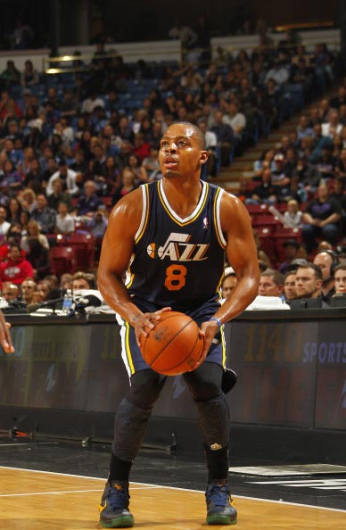 PG电子试玩官网-爵士队长领衔球队备战，气势如虹展示强大实力的简单介绍