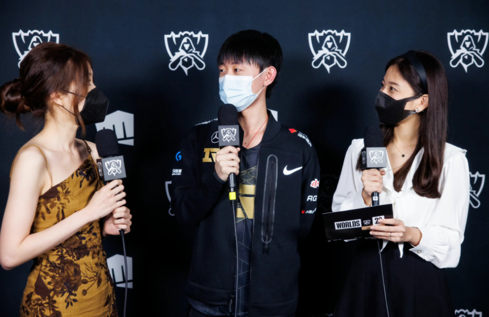 关于RNG爆冷FNC，Deft关键制胜的信息