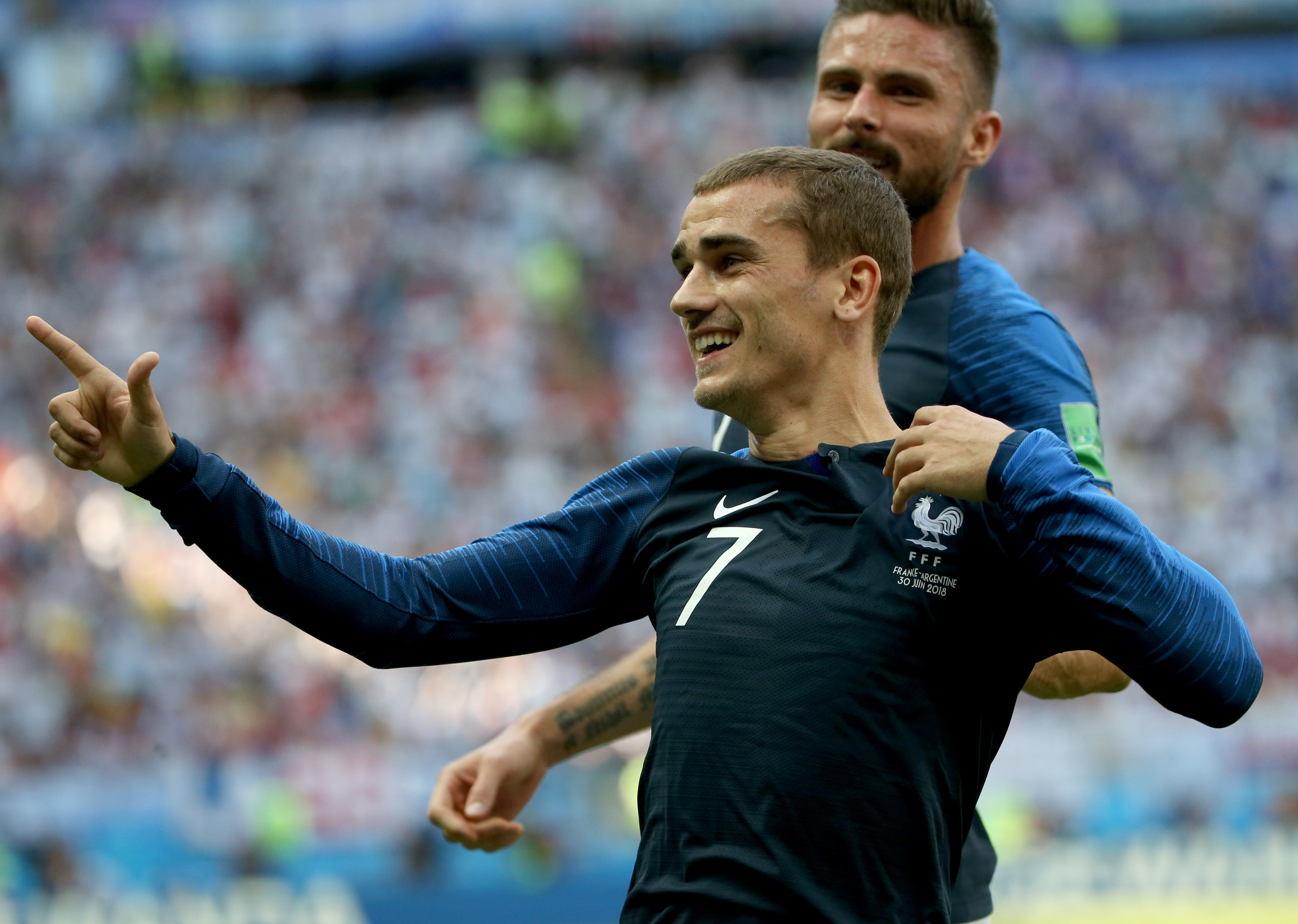 包含法国队轻取波兰队，梁靖崑点燃赛场的词条