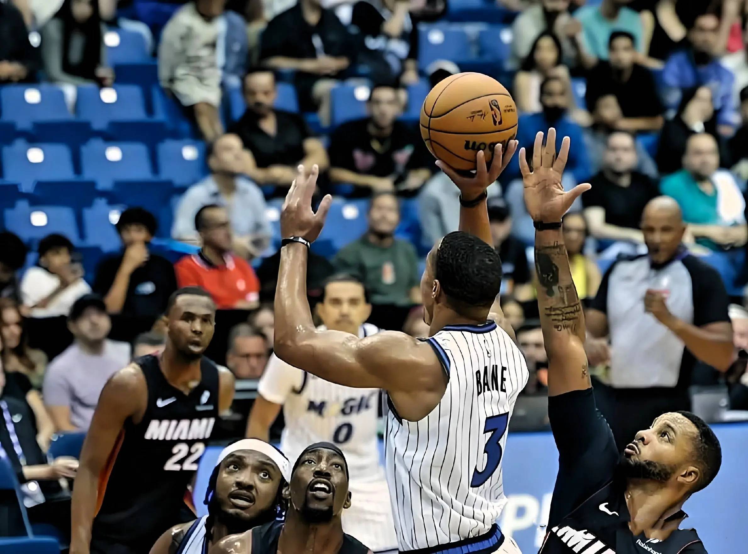 南韩男篮轻取凯尔特人B队，锡安绝境逆转