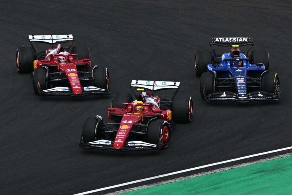 包含威廉姆斯险胜哈斯车队，诺里斯扛起全队的词条