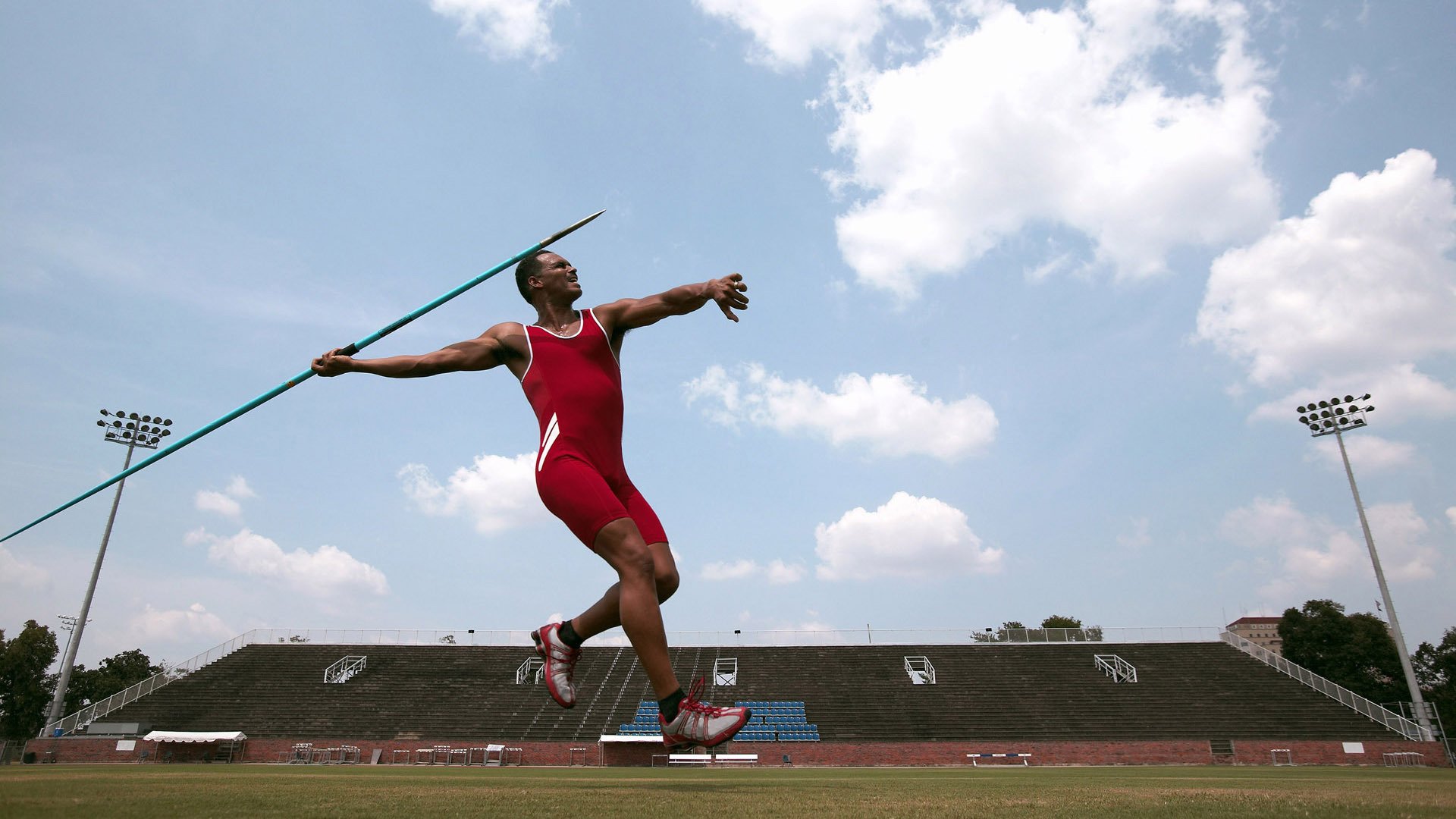 PG电子试玩官网-库尔图瓦神级爆发力挽狂澜，喀麦隆锋线火力全面压制雷恩防线